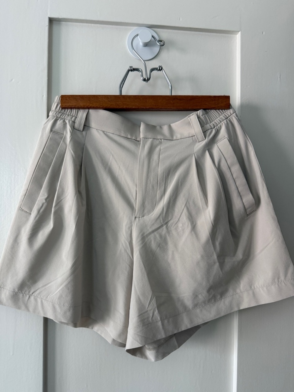 Vuori Villa Trouser Shorts XS cream